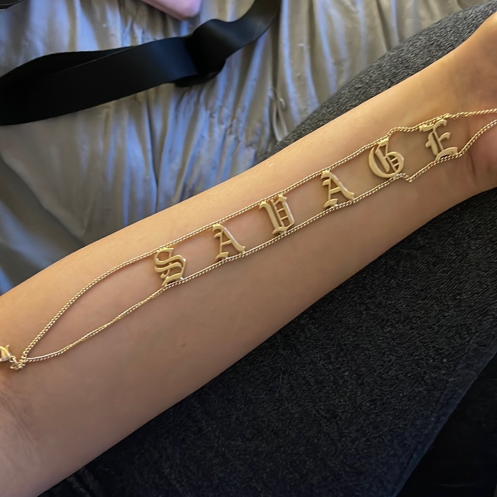 “Savage” choker necklace